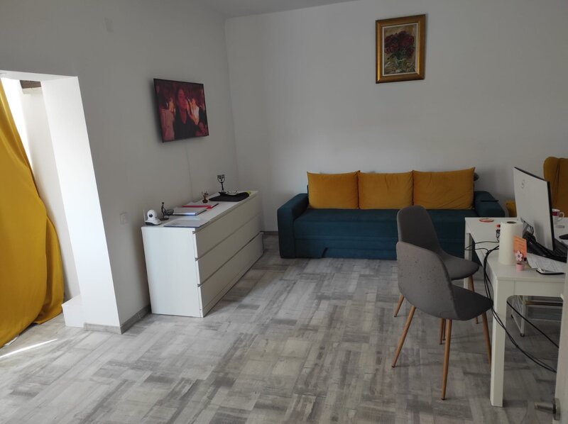 Calea Calarasi, Hala Traian
